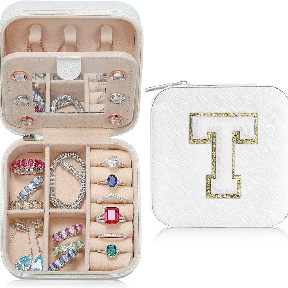 "T" Jewelry Case